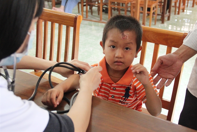 Hết hồn kiểu trị bệnh tim của bà mẹ nghèo khổ Het hon kieu tri benh tim cua ba me ngheo kho