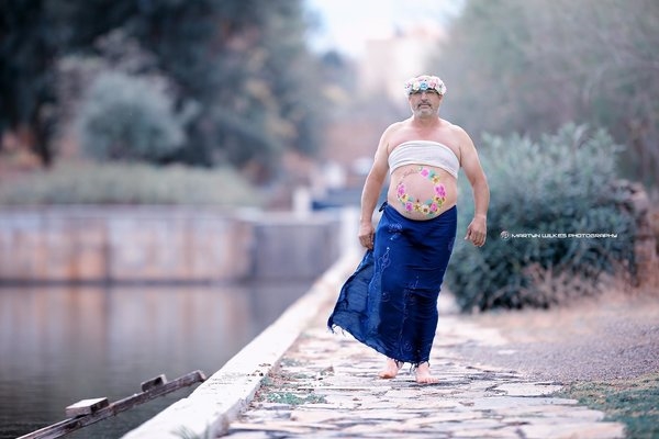 Lý do ‘bố bụng bia’ hoá thân thành mẹ bầu khiến mọi người tan chảy Ly do ‘bo bung bia’ hoa than thanh me bau khien moi nguoi tan chay