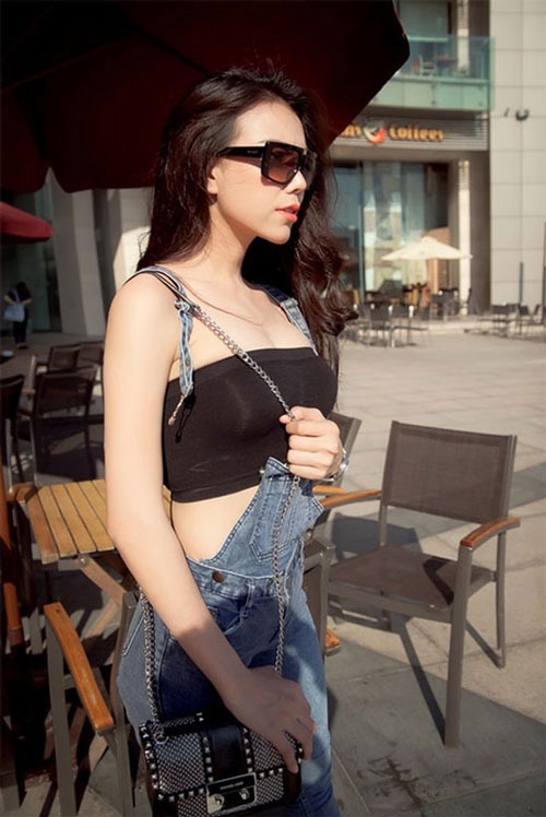 Kiểu váy áo giúp nàng khoe xương quai xanh quyến rũ Kieu vay ao giup nang khoe xuong quai xanh quyen ru