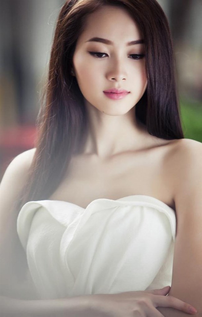 Kiểu váy áo giúp nàng khoe xương quai xanh quyến rũ Kieu vay ao giup nang khoe xuong quai xanh quyen ru