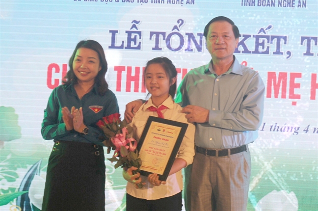 Bức thư gửi mẹ quá cố của nữ sinh lớp 9 khiến nhiều người rơi nước mắt Buc thu gui me qua co cua nu sinh lop 9 khien nhieu nguoi roi nuoc mat
