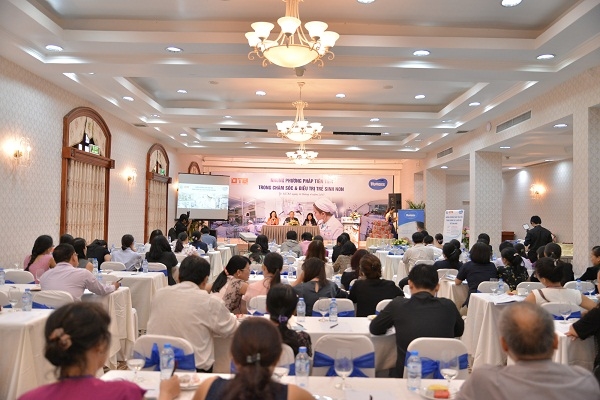 Tăng cường kiến thức chăm sóc trẻ sinh non từ chuyên gia Tang cuong kien thuc cham soc tre sinh non tu chuyen gia