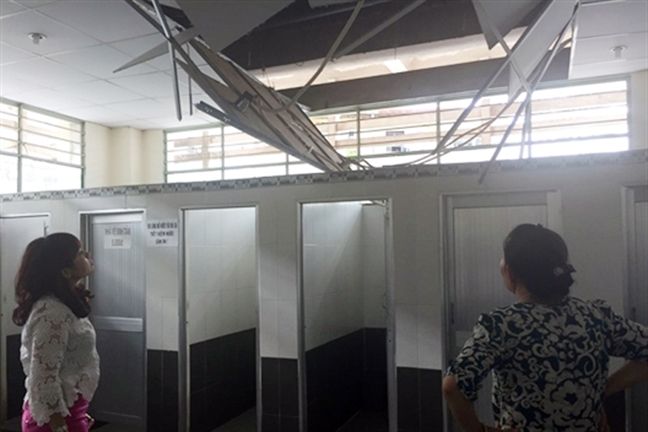 Sập nhà vệ sinh 'bạc tỷ' chợ An Đông, sự cố đã được dự báo? Sap nha ve sinh 'bac ty' cho An Dong, su co da duoc du bao?