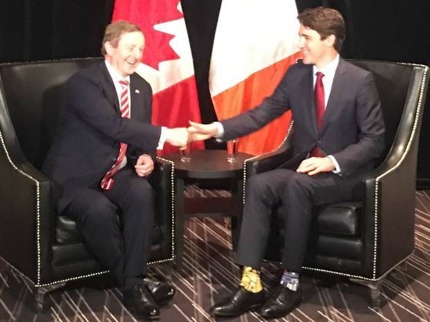 Thời trang vớ gây sốt của Thủ tướng Canada Thoi trang vo gay sot cua Thu tuong Canada