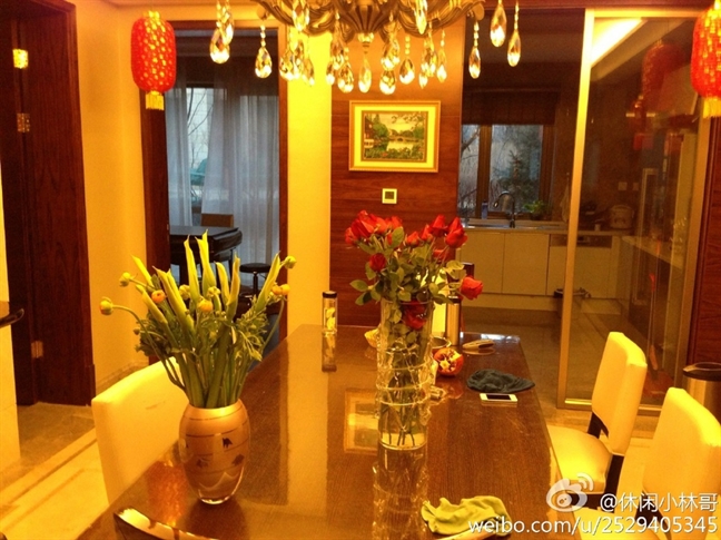 Bố Dương Mịch khoe nhà con gái mua, ẩn ý mối quan hệ tốt đẹp với Lưu Khải Uy Bo Duong Mich khoe nha con gai mua, an y moi quan he tot dep voi Luu Khai Uy