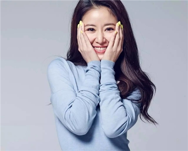 Bí quyết Lâm Tâm Như tươi tắn sau sinh con đầu lòng ở tuổi ngoài 40 Bi quyet Lam Tam Nhu tuoi tan sau sinh con dau long o tuoi ngoai 40