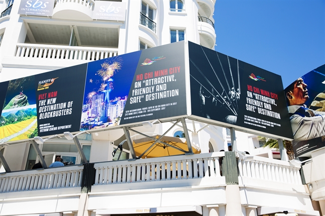 Lý Nhã Kỳ: Pano có hình tôi không liên quan gì đến hoạt động quảng bá du lịch Việt tại LHP Cannes Ly Nha Ky: Pano co hinh toi khong lien quan gi den hoat dong quang ba du lich Viet tai LHP Cannes