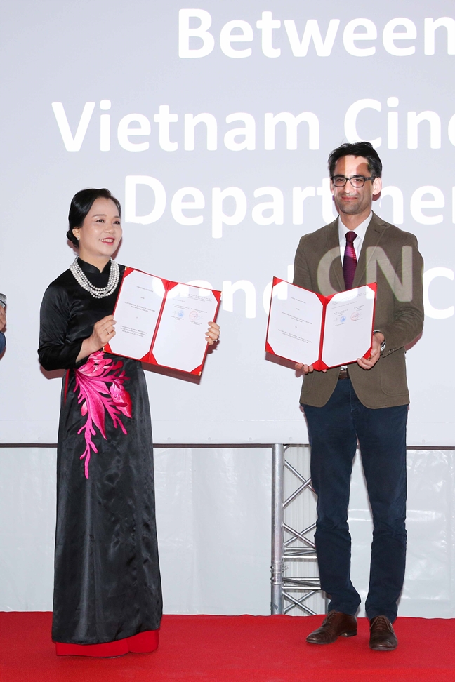 Khách mời tại LHP Cannes ấn tượng với phở và nem rán của Việt Nam Khach moi tai LHP Cannes an tuong voi pho va nem ran cua Viet Nam