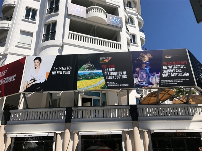 Thứ trưởng Bộ VH-TT&DL: Lý Nhã Kỳ không vi phạm gì Thu truong Bo VH-TT&DL: Ly Nha Ky khong vi pham gi