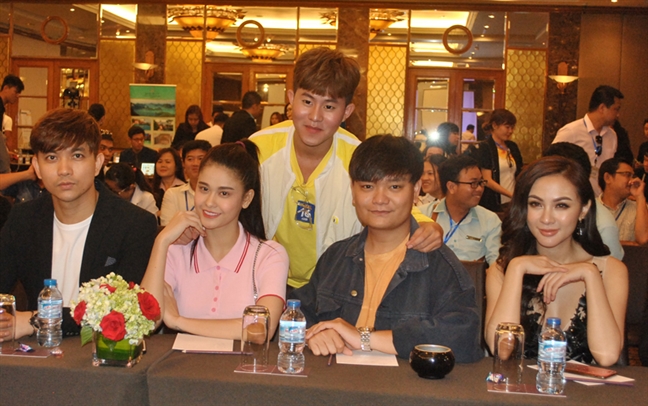Tim và Trương Quỳnh Anh cùng dự sự kiện nhưng không còn thân mật như xưa Tim va Truong Quynh Anh cung du su kien nhung khong con than mat nhu xua