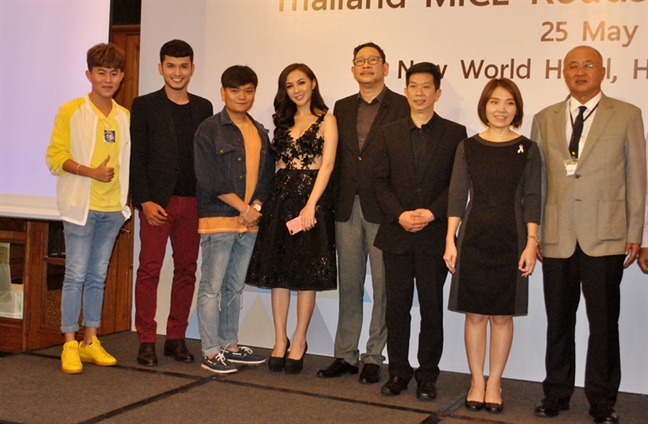 Tim và Trương Quỳnh Anh cùng dự sự kiện nhưng không còn thân mật như xưa Tim va Truong Quynh Anh cung du su kien nhung khong con than mat nhu xua