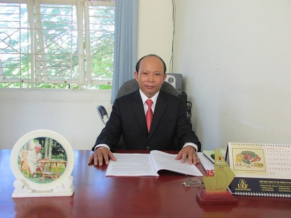 Trường THPT Thủ Thiêm (Q. 2, TPHCM): 'Xây dựng 30 năm, thầy về chưa được 2 năm là tan nát hết!' Truong THPT Thu Thiem (Q. 2, TPHCM): 'Xay dung 30 nam, thay ve chua duoc 2 nam la tan nat het!'