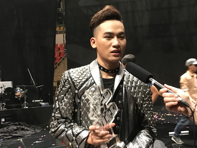 Thu Minh 'khỏe' với chiến thắng của Ali Hoàng Dương hơn là với Hương Tràm Thu Minh 'khoe' voi chien thang cua Ali Hoang Duong hon la voi Huong Tram