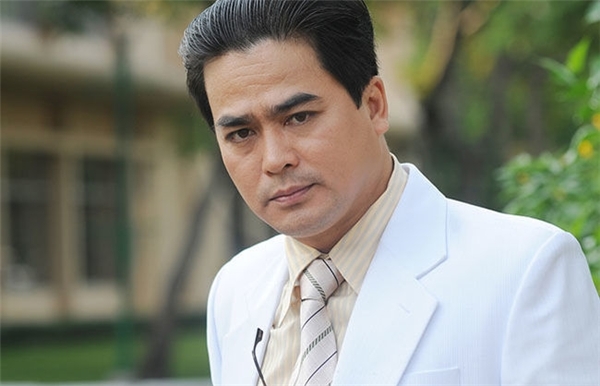 Diễn viên Nguyễn Hoàng: Ngày cuối đời nằm chờ vợ đợi con Dien vien Nguyen Hoang: Ngay cuoi doi nam cho vo doi con