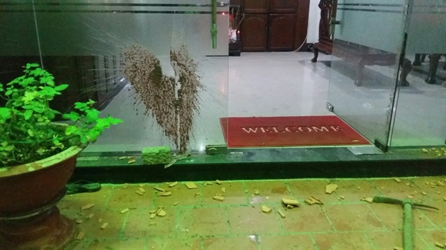 Chủ khách sạn ở Sài Gòn bị giang hồ dọa giết cả nhà vì món nợ 'trên trời rơi xuống' Chu khach san o Sai Gon bi giang ho doa giet ca nha vi mon no 'tren troi roi xuong'