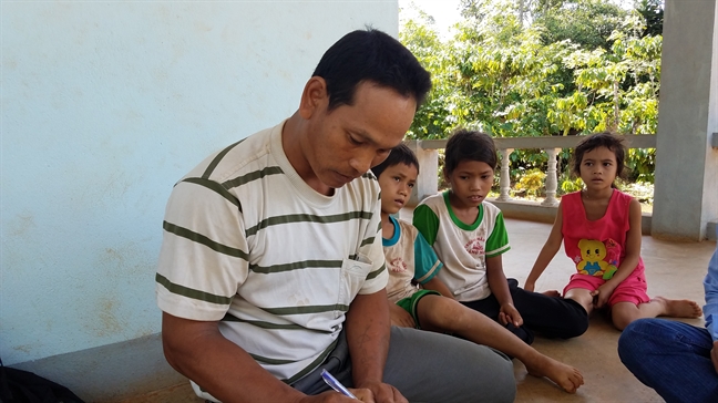 Người lạ nhờ dẫn đường, bé gái kể thành chuyện bị bắt cóc táo tợn Nguoi la nho dan duong, be gai ke thanh chuyen bi bat coc tao ton