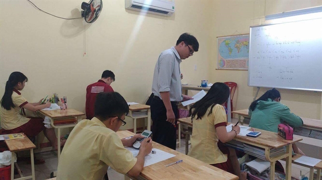 Ôn thi THPT: Học sinh ăn ngủ tại trường On thi THPT: Hoc sinh an ngu tai truong