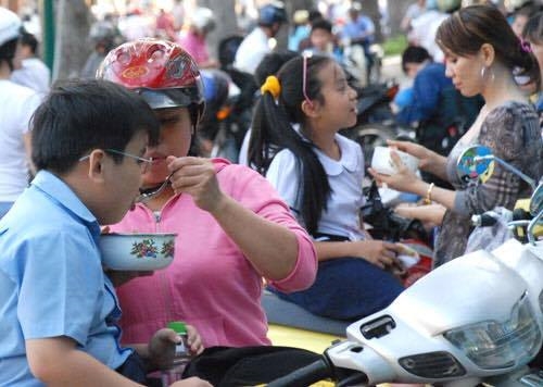 Khi một đứa trẻ muốn... đốt trường Khi mot dua tre muon... dot truong