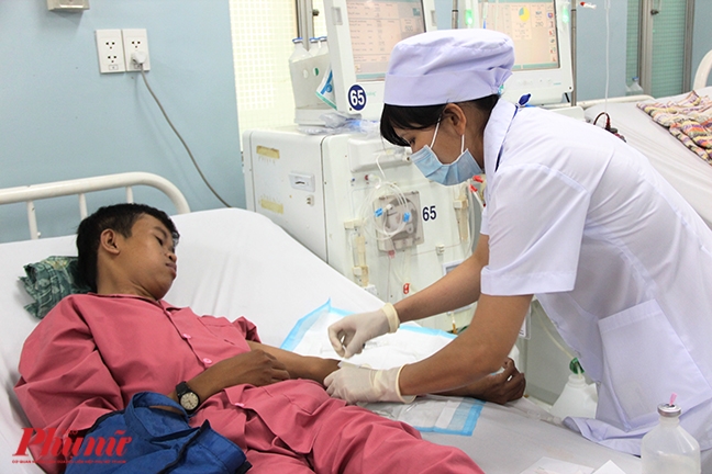 Đời chạy thận: Tìm tình thương trong nghiệt ngã Doi chay than: Tim tinh thuong trong nghiet nga