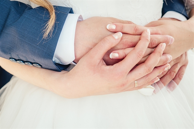 Đàn ông được quyền ra oai trước mặt bạn bè sẽ đời đời biết ơn vợ! Dan ong duoc quyen ra oai truoc mat ban be se doi doi biet on vo!