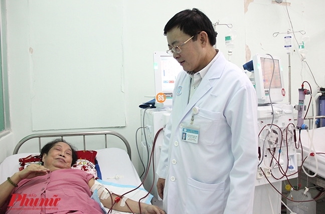 Bán nhà, bán đất, bị con cháu tống ra đường vì bệnh thận Ban nha, ban dat, bi con chau tong ra duong vi benh than