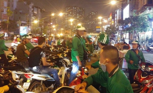 GrabBike và xe ôm truyền thống – Kiếp nào có yêu nhau? GrabBike va xe om truyen thong – Kiep nao co yeu nhau?