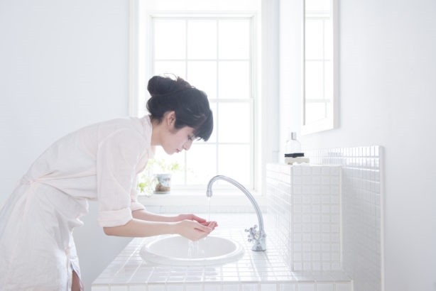 5 cách nói 'tạm biệt' mụn đầu trắng hiệu quả dành cho phái đẹp 5 cach noi 'tam biet' mun dau trang hieu qua danh cho phai dep
