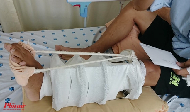 Báo Phụ Nữ TP.HCM trao gần 30 triệu đồng của độc giả đến võ sư có nguy cơ phải cưa chân Bao Phu Nu TP.HCM trao gan 30 trieu dong cua doc gia den vo su co nguy co phai cua chan