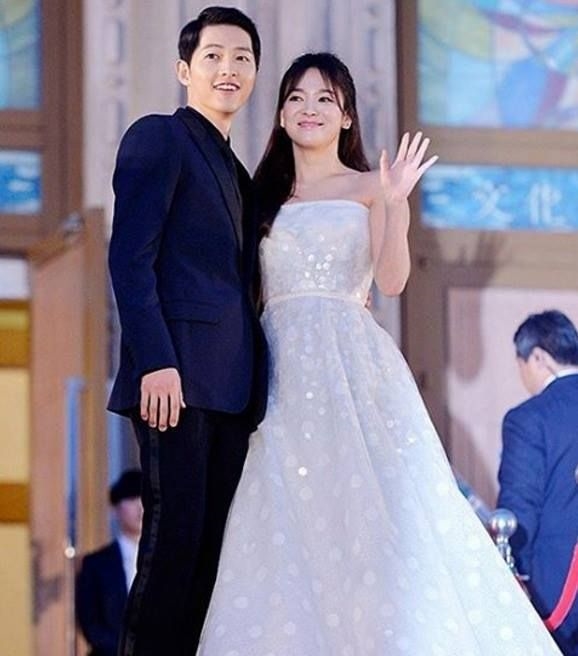 Đường tình bí mật suốt 2 năm trời của Song Joong Ki và Song Hye Kyo Duong tinh bi mat suot 2 nam troi cua Song Joong Ki va Song Hye Kyo