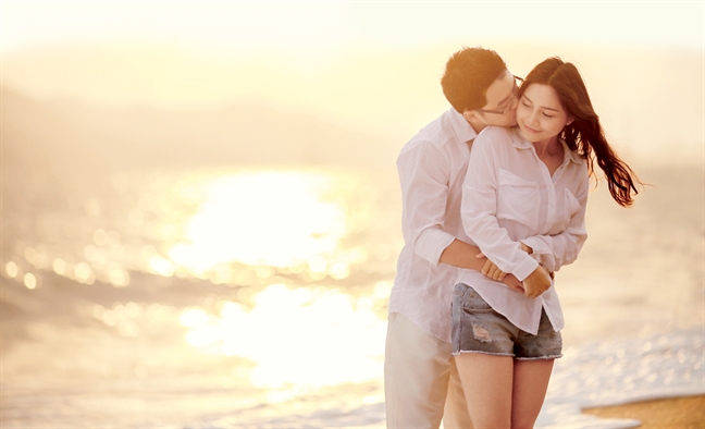 Khi ông chồng bỗng dưng lên thang điểm 10! Khi ong chong bong dung len thang diem 10!