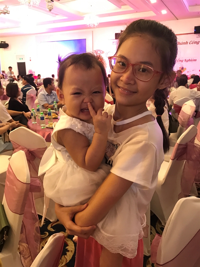 1.000 em bé thụ tinh trong ống nghiệm cùng nhau họp mặt 1.000 em be thu tinh trong ong nghiem cung nhau hop mat