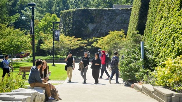 Vì sao du học sinh bỏ Mỹ, Anh để đến 'vùng đất hứa' Canada? Vi sao du hoc sinh bo My, Anh de den 'vung dat hua' Canada?