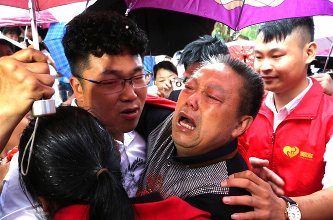 Cậu bé bị bắt cóc làm ăn xin và cuộc đoàn viên nhiệm màu sau 24 năm lang bạt Cau be bi bat coc lam an xin va cuoc doan vien nhiem mau sau 24 nam lang bat