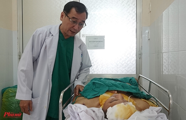 Còn vài tháng ra trường, nam sinh viên ham học bị điện giật cháy sâu vào xương sọ Con vai thang ra truong, nam sinh vien ham hoc bi dien giat chay sau vao xuong so