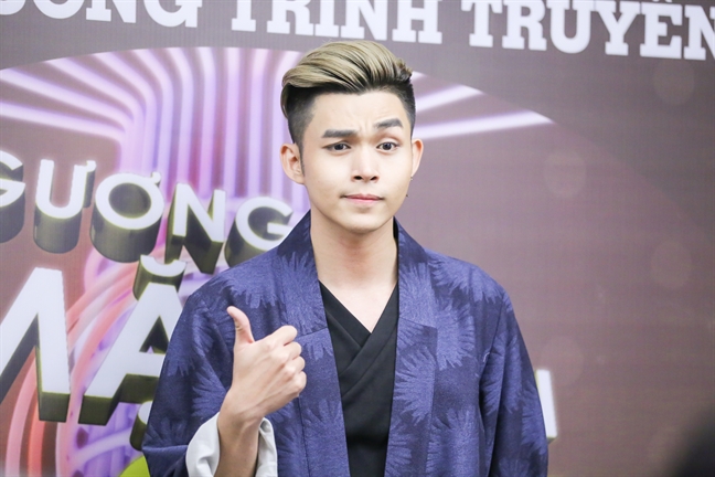 Jun Phạm đăng quang 'Gương mặt thân quen' 2017 Jun Pham dang quang 'Guong mat than quen' 2017