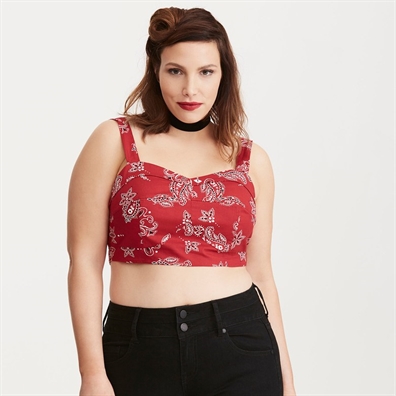 Những mẫu áo croptop giúp nàng béo trông thật gầy, luôn trẻ trung Nhung mau ao croptop giup nang beo trong that gay, luon tre trung