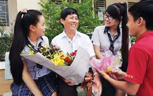 Trường THPT Thủ Thiêm: Cùng xây lại ngôi nhà nát Truong THPT Thu Thiem: Cung xay lai ngoi nha nat