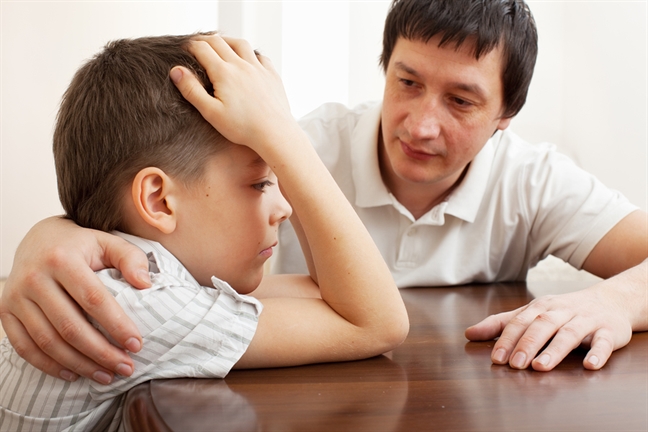 Bốn năm mẹ giấu con, cha đi tìm trong vô vọng Bon nam me giau con, cha di tim trong vo vong