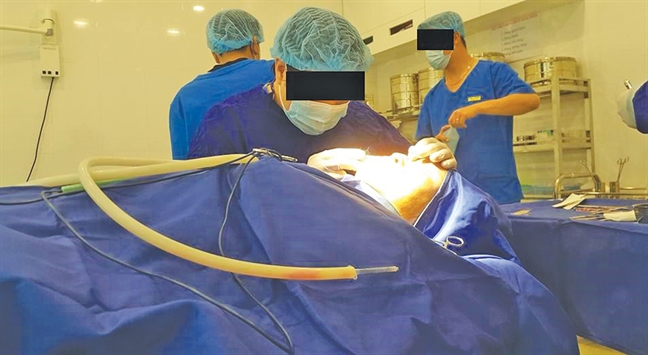 Làm đẹp bằng dao kéo, may rủi gang tấc: Bát nháo thuê phòng mổ Lam dep bang dao keo, may rui gang tac: Bat nhao thue phong mo