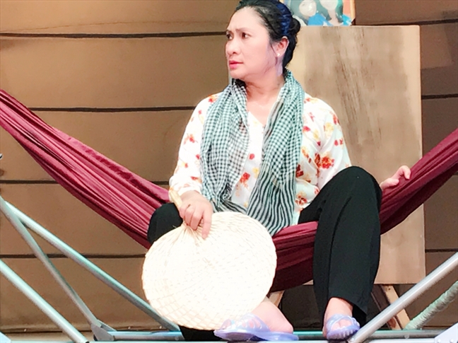 Diễn viên Bích Ngọc trở lại sàn diễn sau 30 năm Dien vien Bich Ngoc tro lai san dien sau 30 nam