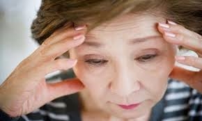 Gái hư mà con trai tôi cứ đâm đầu vào yêu và đòi cưới khi cô ta sắp thành bà ngoại Gai hu ma con trai toi cu dam dau vao yeu va doi cuoi khi co ta sap thanh ba ngoai