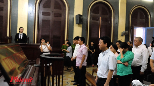 Dược sĩ giúp VN Pharma hoàn thành các giấy tờ giả như thế nào? Duoc si giup VN Pharma hoan thanh cac giay to gia nhu the nao?