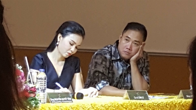 Đàm Vĩnh Hưng: 'Tính tình Quang Lê giống như em bé!' Dam Vinh Hung: 'Tinh tinh Quang Le giong nhu em be!'
