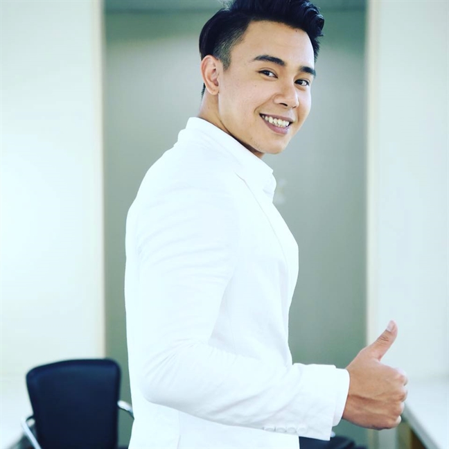 Showbiz Việt: Có những đứa con phải 'nai lưng' trả nợ cho mẹ cha Showbiz Viet: Co nhung dua con phai 'nai lung' tra no cho me cha