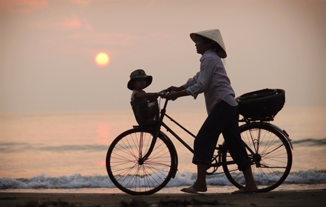 Mẹ quý con trai, thương cháu nội còn tôi sinh con, mẹ cũng không cho về nhà ở cữ Me quy con trai, thuong chau noi con toi sinh con, me cung khong cho ve nha o cu