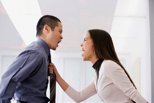 Đừng biến nhà thành tòa án Dung bien nha thanh toa an