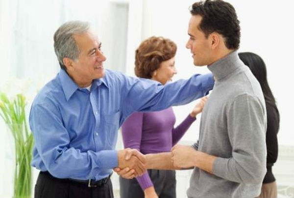 Thông gia trở mặt vì một chút sơ suất của bà sui gái Thong gia tro mat vi mot chut so suat cua ba sui gai