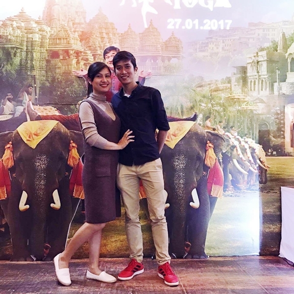 Chuyện tình ngọt ngào của cặp đôi quen nhau từ thuở lên ba Chuyen tinh ngot ngao cua cap doi quen nhau tu thuo len ba