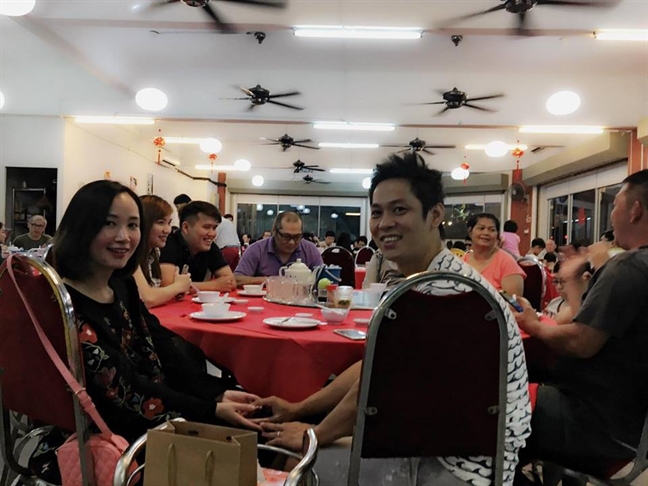 Câu chuyện chồng Malaysia học nấu món Việt để chăm vợ nằm viện lại khiến chị em phát sốt Cau chuyen chong Malaysia hoc nau mon Viet de cham vo nam vien lai khien chi em phat sot
