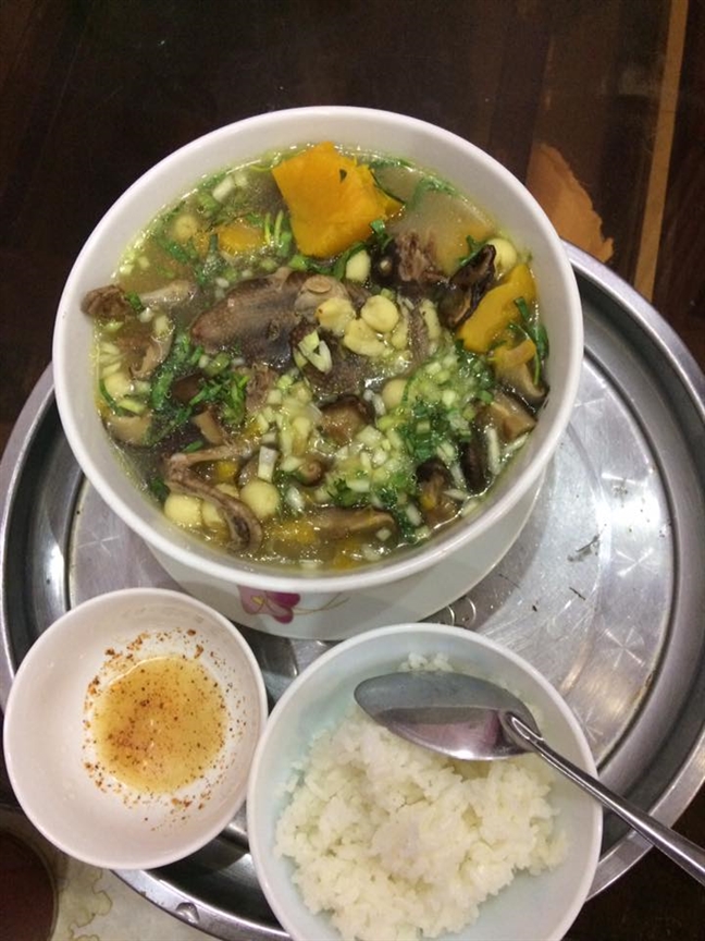 Những mâm cơm ở cữ khiến bà vợ nào cũng muốn... đẻ Nhung mam com o cu khien ba vo nao cung muon... de